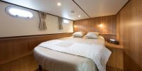 Linssen-Grand-Sturdy-35-0-AC // Dutch Yacht Rentals